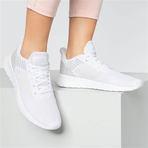 adidas nike turnschuhe weiß|Adidas outdoor laufschuhe.